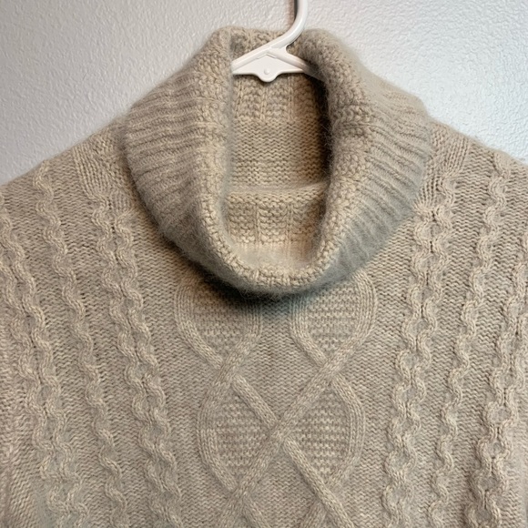 Comfy turtleneck sweater - Picture 4 of 5